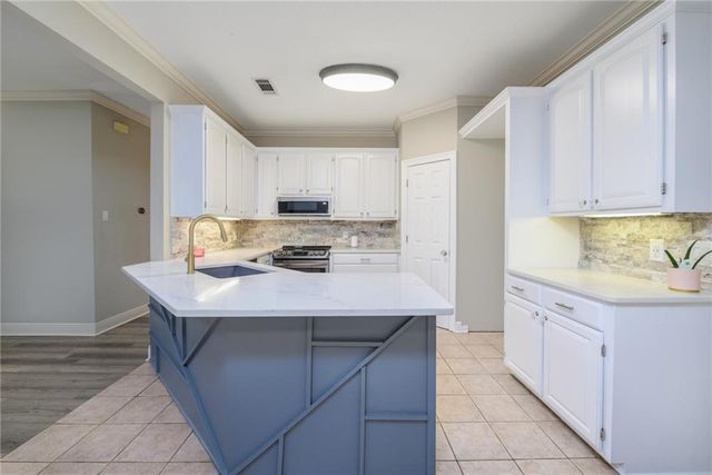 3221 SKYLINE Drive, Pineville, LA 71360