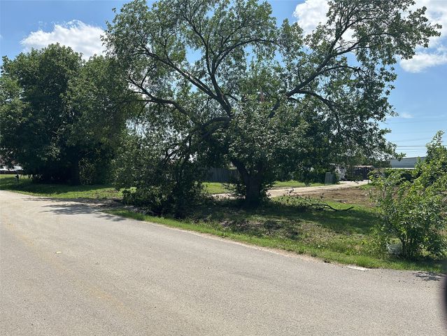 7420 Elm Street, The Colony, TX 75056