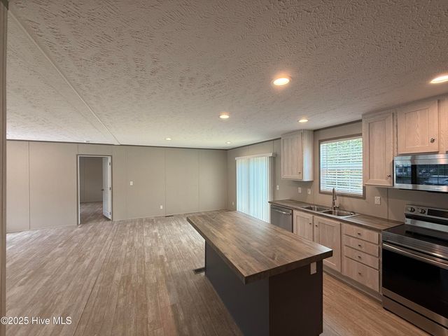 1172 Greenbay Road, Southport, NC 28461