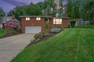 1498 Parkview Dr, Mccandless, PA 15101