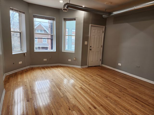 1530 E 65th Place 2, Chicago, IL 60637