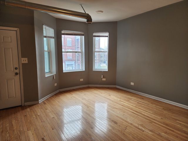 1530 E 65th Place 2, Chicago, IL 60637