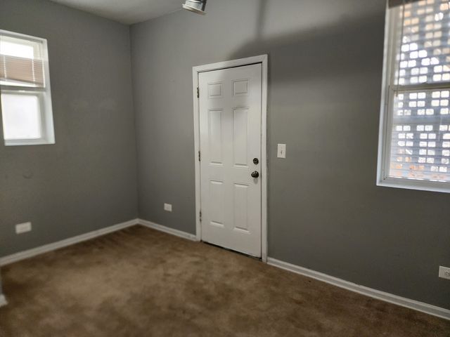 1530 E 65th Place 2, Chicago, IL 60637