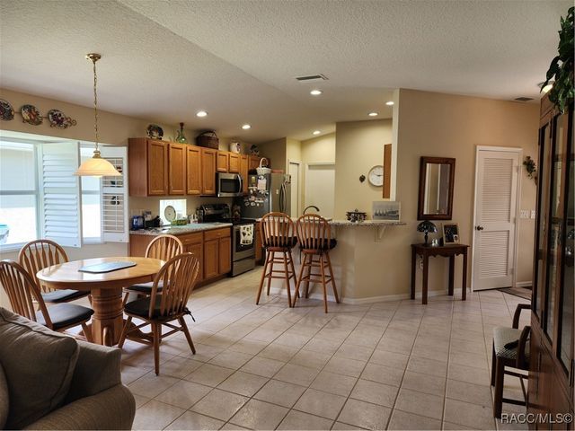 1883 W Shanelle Path, Lecanto, FL 34461