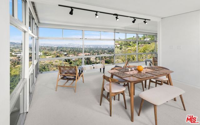 948 Bel Air Road, Los Angeles, CA 90077