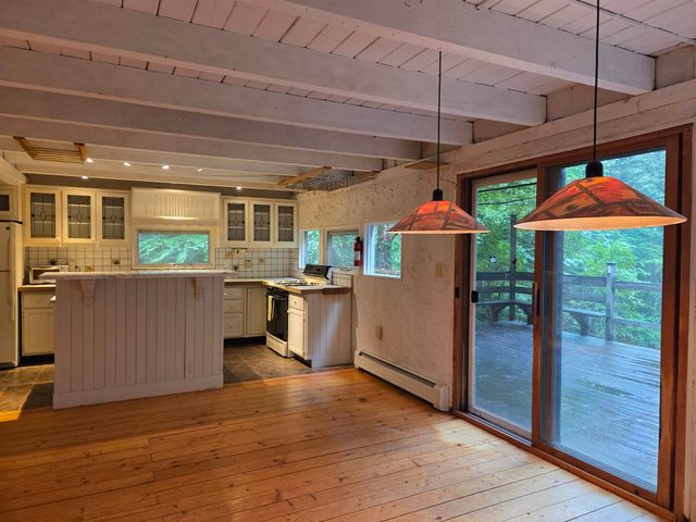 2 Tallwood Circle, Londonderry, VT 05148