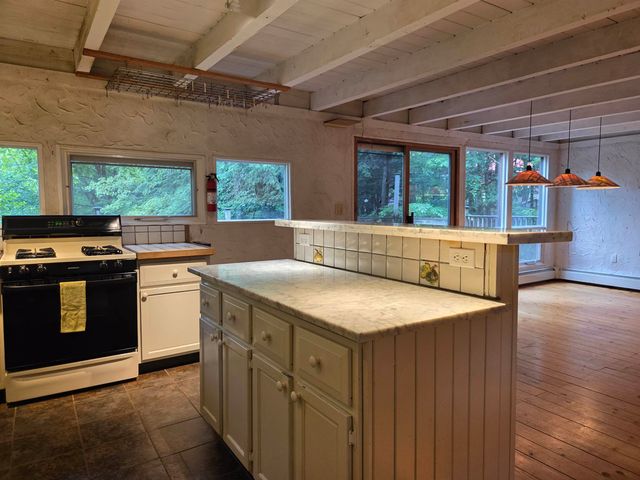 2 Tallwood Circle, Londonderry, VT 05148