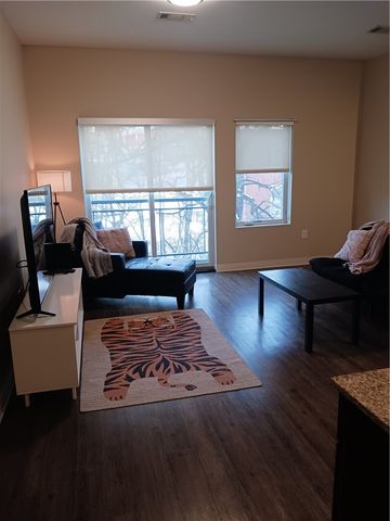 1655 Fifth Avenue 501, Downtown Pgh, PA 15219