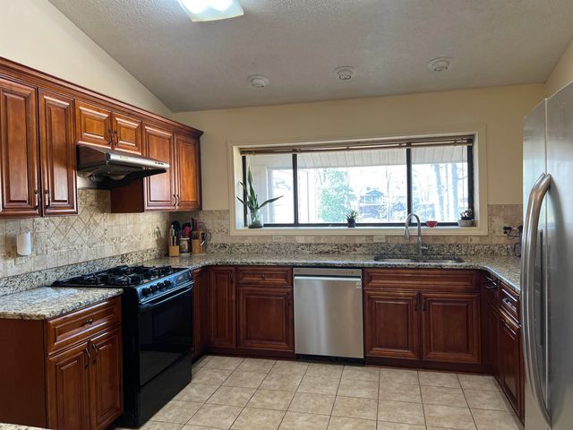 3953 OTTER DR, Memphis, TN 38128