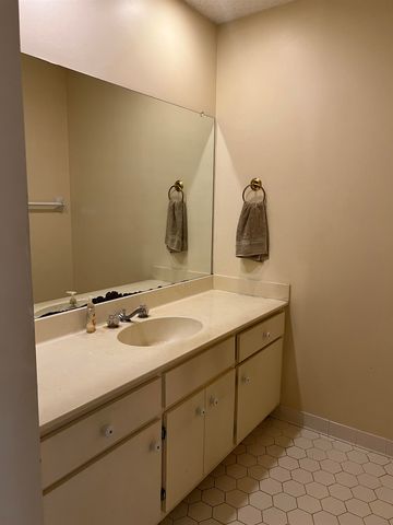 3953 OTTER DR, Memphis, TN 38128