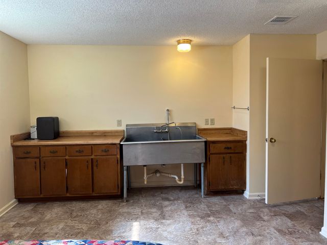 3953 OTTER DR, Memphis, TN 38128