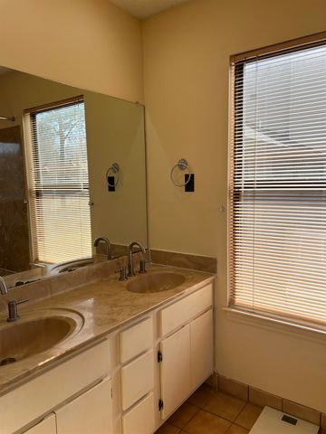 3953 OTTER DR, Memphis, TN 38128