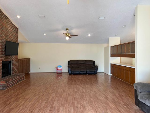 3953 OTTER DR, Memphis, TN 38128