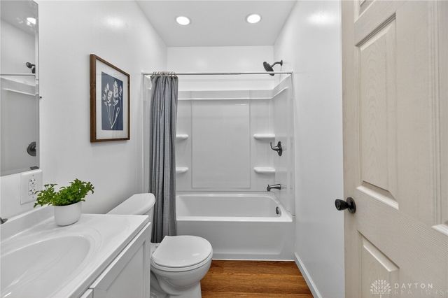 2008 Crescent Boulevard, Middletown, OH 45042