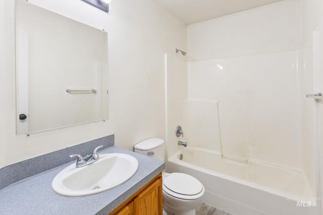 1913 Cambridge Street, Caldwell, ID 83607