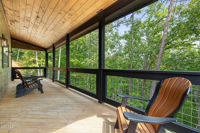 2218 Pinnacle Ridge Trail, Sevierville, TN 37876