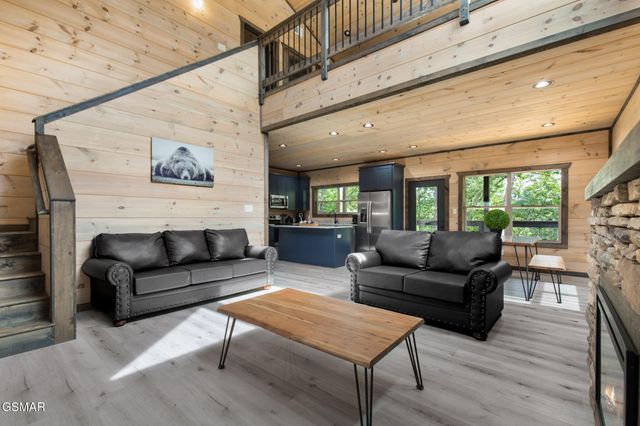 2218 Pinnacle Ridge Trail, Sevierville, TN 37876