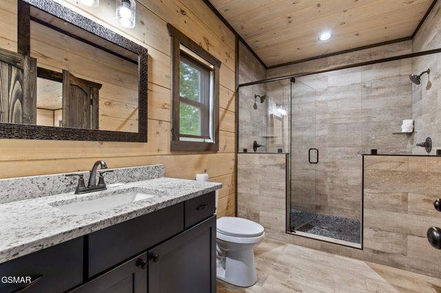 2218 Pinnacle Ridge Trail, Sevierville, TN 37876