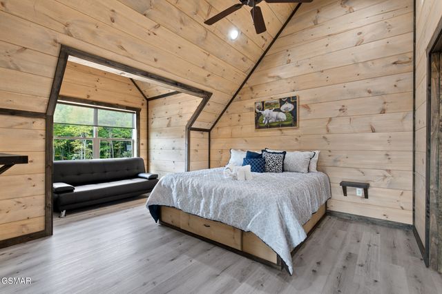 2218 Pinnacle Ridge Trail, Sevierville, TN 37876