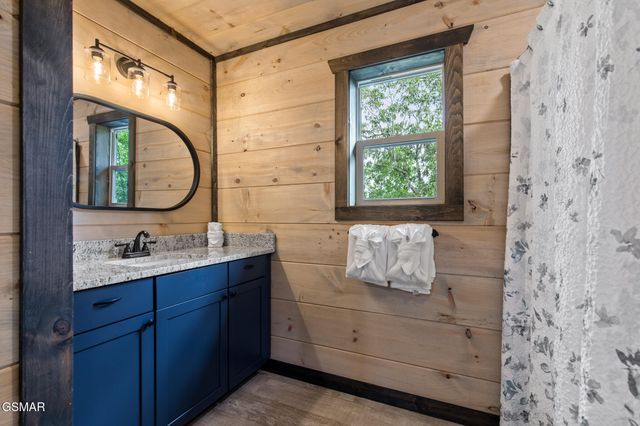 2218 Pinnacle Ridge Trail, Sevierville, TN 37876