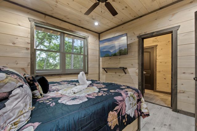 2218 Pinnacle Ridge Trail, Sevierville, TN 37876