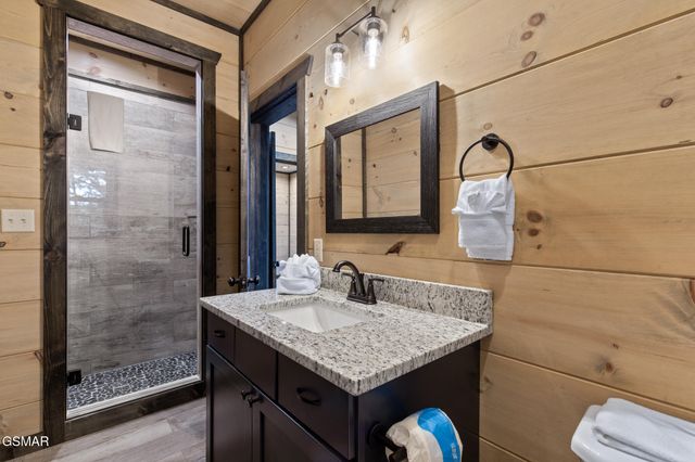 2218 Pinnacle Ridge Trail, Sevierville, TN 37876