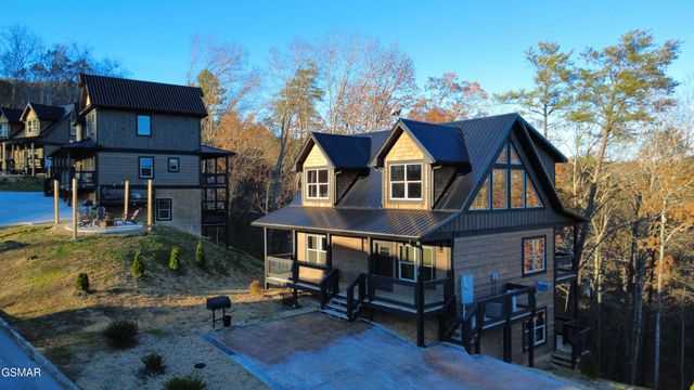 2218 Pinnacle Ridge Trail, Sevierville, TN 37876