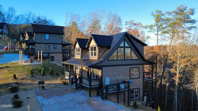 2218 Pinnacle Ridge Trail, Sevierville, TN 37876