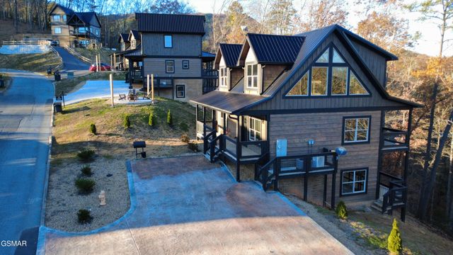 2218 Pinnacle Ridge Trail, Sevierville, TN 37876