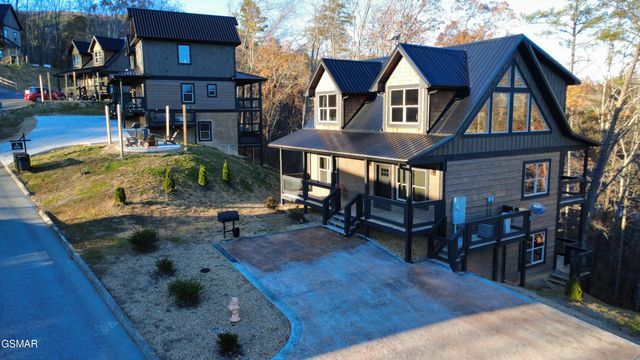 2218 Pinnacle Ridge Trail, Sevierville, TN 37876