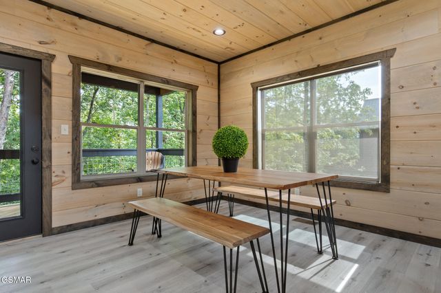 2218 Pinnacle Ridge Trail, Sevierville, TN 37876