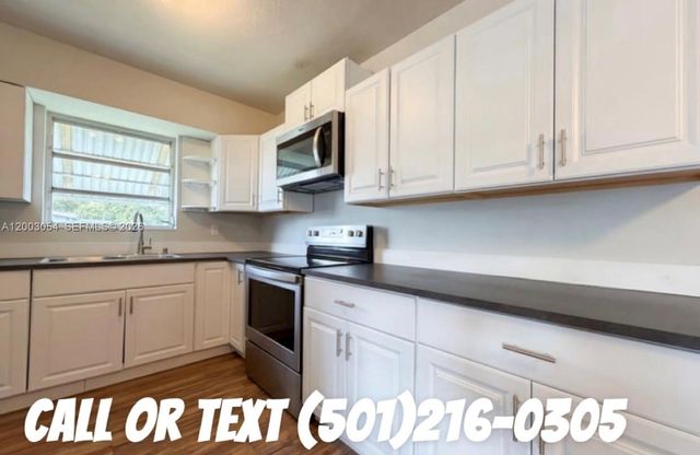 5925 SW 27th St, West Park, FL 33023