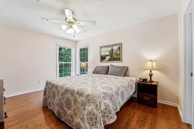 378 Ridgewood Drive, Magnolia, TX 77355