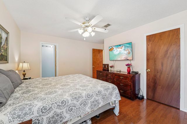 378 Ridgewood Drive, Magnolia, TX 77355