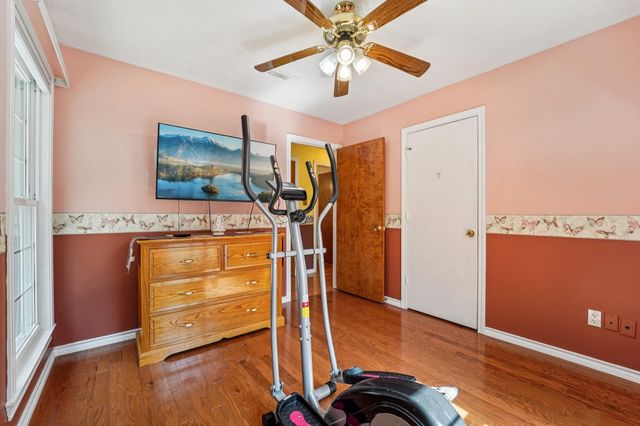 378 Ridgewood Drive, Magnolia, TX 77355