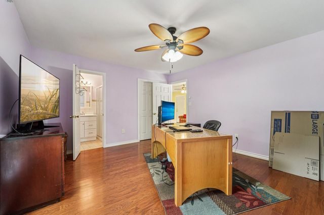 378 Ridgewood Drive, Magnolia, TX 77355