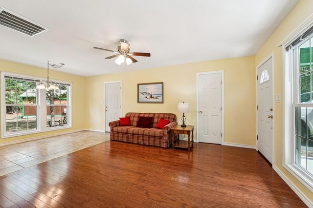 378 Ridgewood Drive, Magnolia, TX 77355