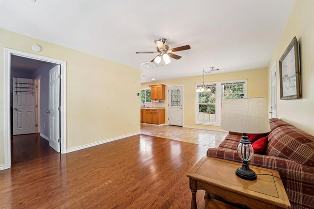 378 Ridgewood Drive, Magnolia, TX 77355