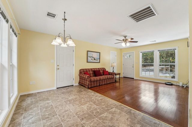 378 Ridgewood Drive, Magnolia, TX 77355