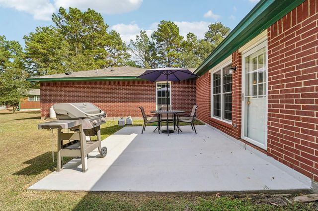 378 Ridgewood Drive, Magnolia, TX 77355