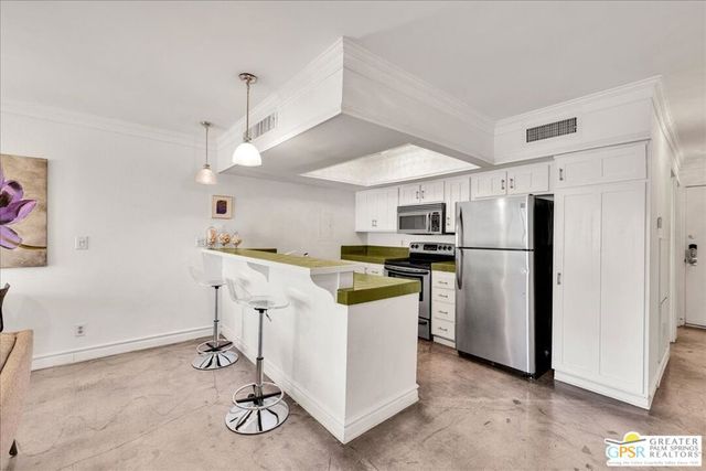 1655 E Palm Canyon Drive 609, Palm Springs, CA 92264