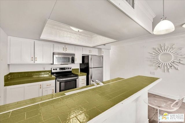 1655 E Palm Canyon Drive 609, Palm Springs, CA 92264