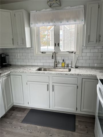 115 Holden Road, South Kingstown, RI 02879