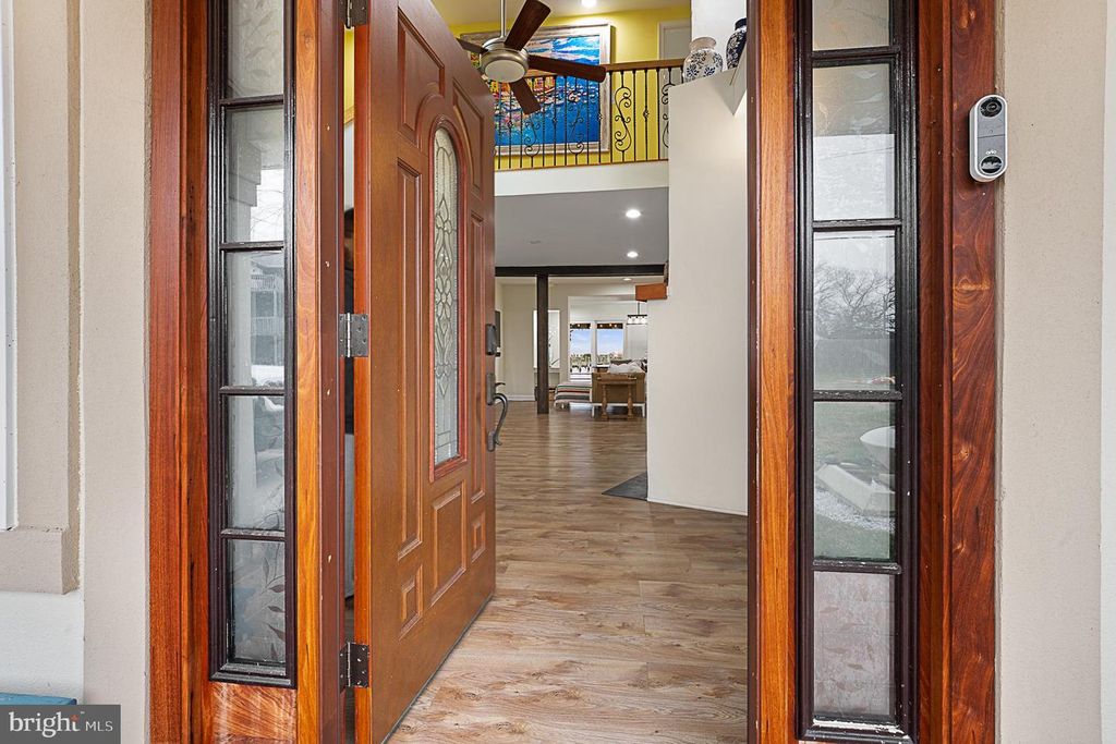 Image 10 of property listing at 4919 MARINERS DR, Shady Side, MD 20764