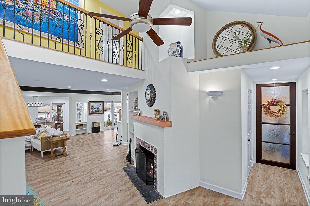 Image 12 of property listing at 4919 MARINERS DR, Shady Side, MD 20764