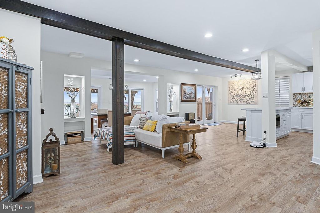 Image 15 of property listing at 4919 MARINERS DR, Shady Side, MD 20764