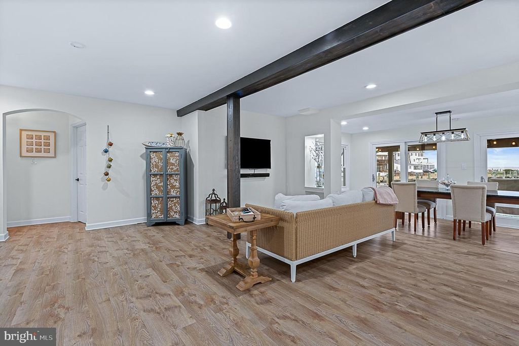 Image 19 of property listing at 4919 MARINERS DR, Shady Side, MD 20764