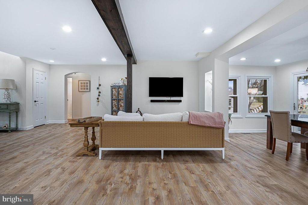 Image 26 of property listing at 4919 MARINERS DR, Shady Side, MD 20764