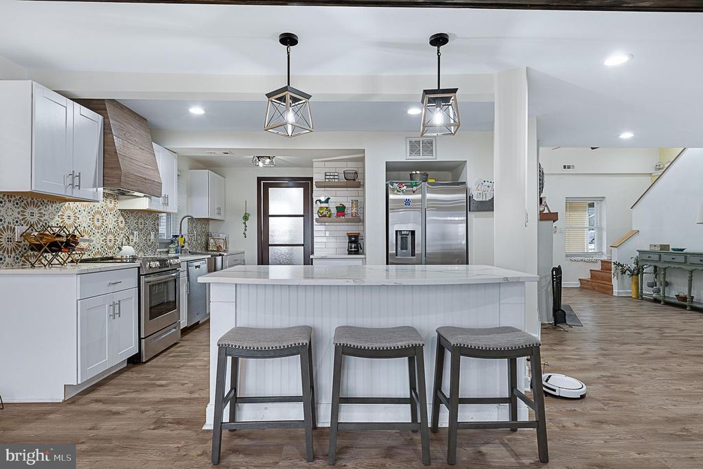 Image 39 of property listing at 4919 MARINERS DR, Shady Side, MD 20764