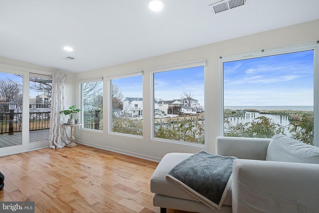 Image 71 of property listing at 4919 MARINERS DR, Shady Side, MD 20764